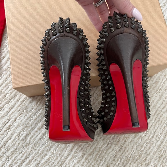 Christian Louboutin Yolanda Spikes size 37 - Picture 1 of 7